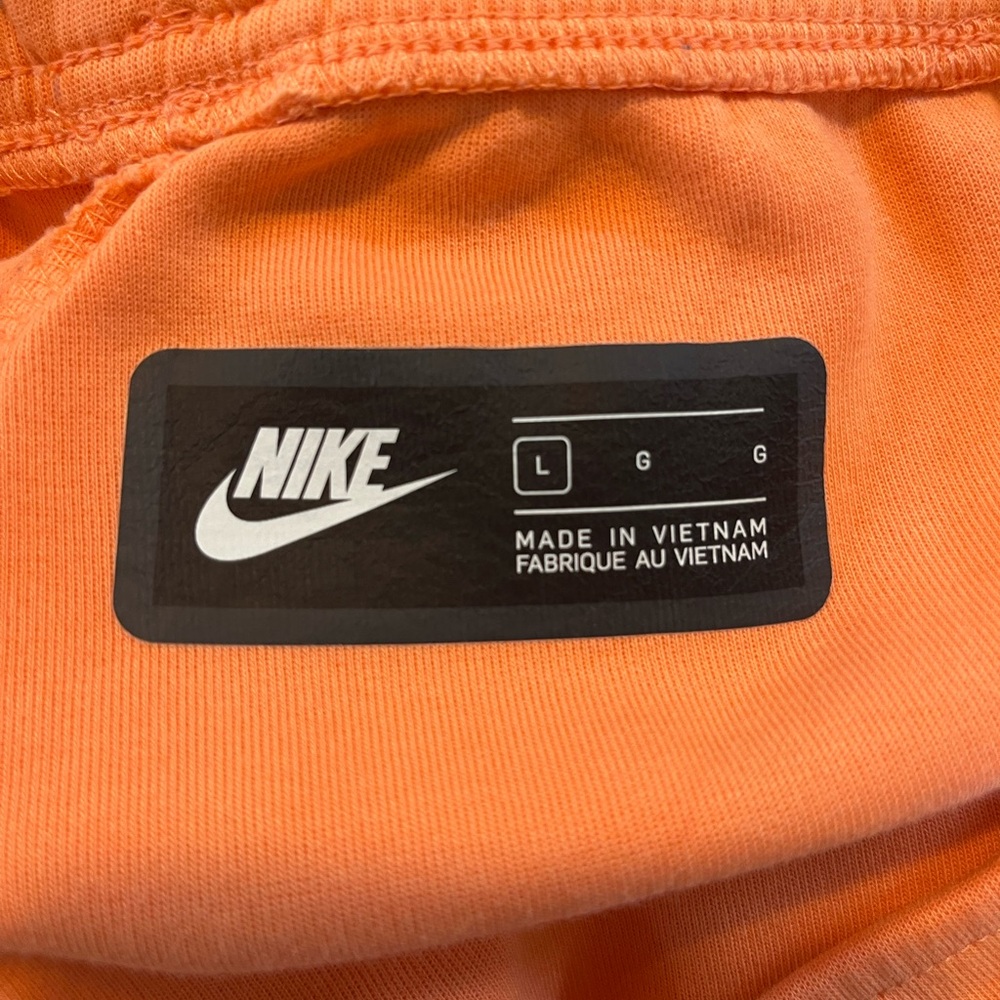 Nike Men's Tech Fleece Shorts - Picture 4 of 4